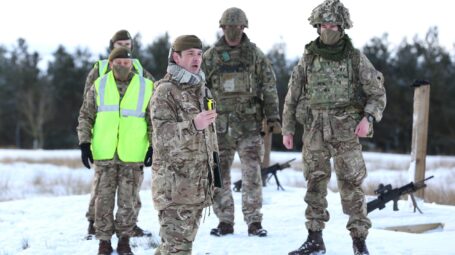 Brett Squire giving instruction to reservists at Battle Hill Range